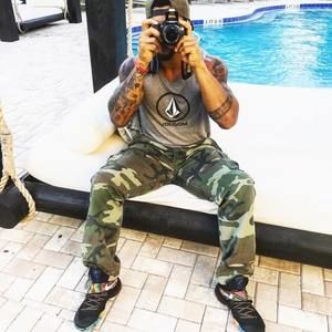 Meet your Posher, Elliot